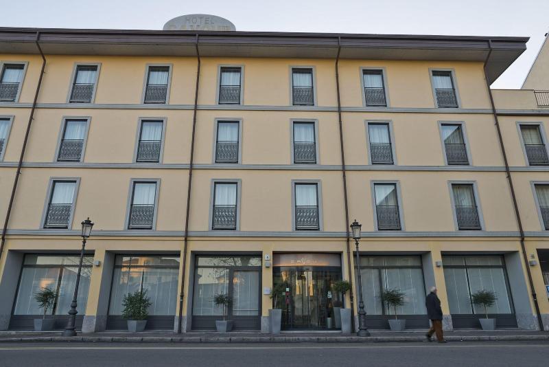 Hotel Cavour Novara Exterior foto