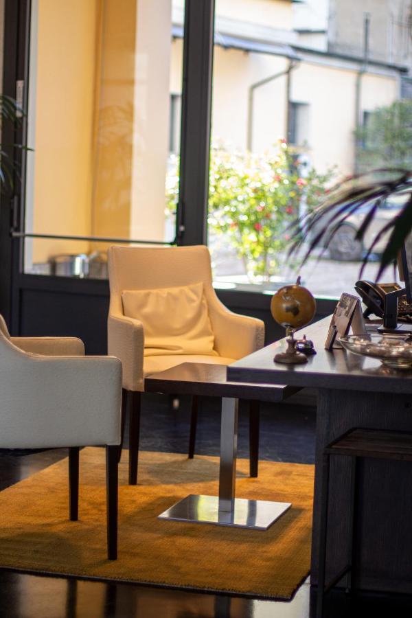 Hotel Cavour Novara Exterior foto