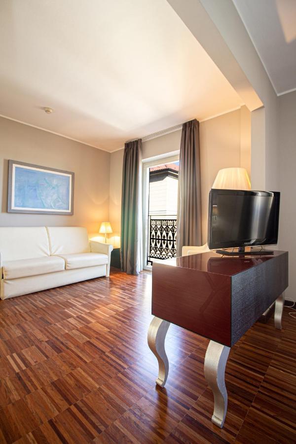 Hotel Cavour Novara Exterior foto
